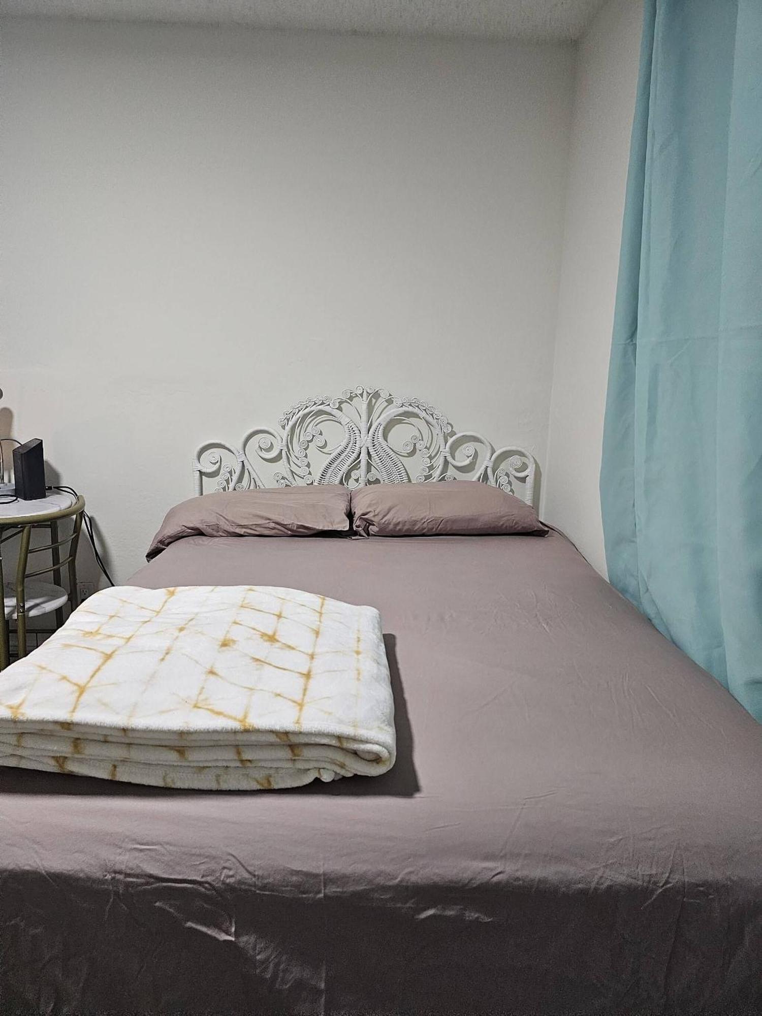 Room In Apartment - The Sample Rd Retreats ปอมปาโนบีช ภายนอก รูปภาพ